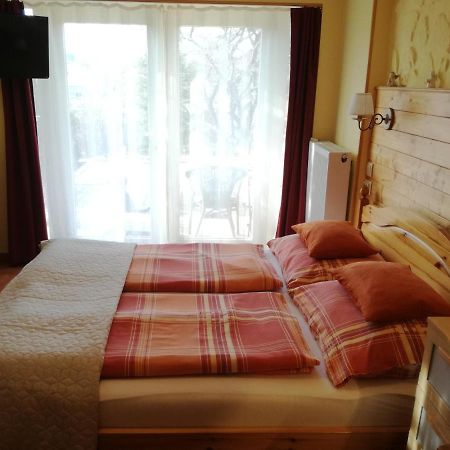 Virag Apartmanhaz Sopron Exteriör bild
