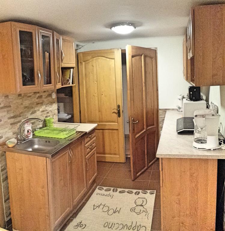 Virag Apartmanhaz Sopron Exteriör bild