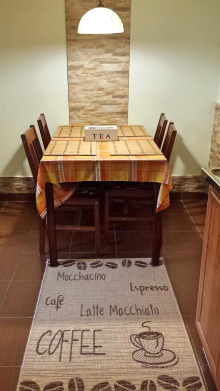Virag Apartmanhaz Sopron Exteriör bild