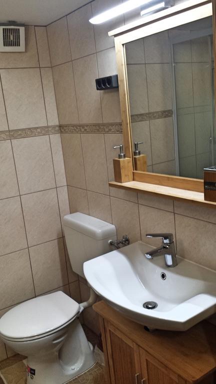 Virag Apartmanhaz Sopron Exteriör bild