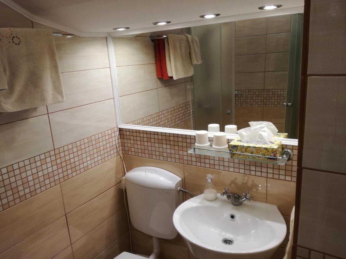 Virag Apartmanhaz Sopron Exteriör bild