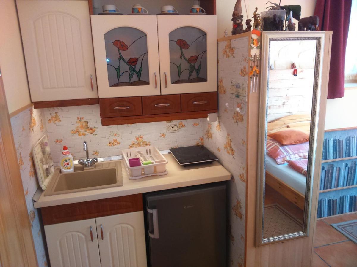 Virag Apartmanhaz Sopron Exteriör bild